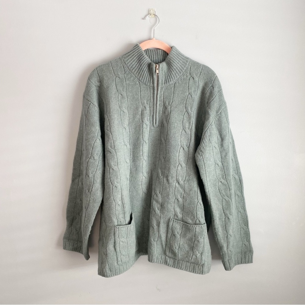 100% Lambs Wool Jones New York Women’s Light Green Zip-Up Sweater